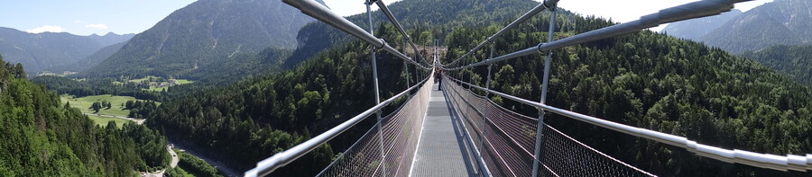 Highline 179 - The World's largest Tibet style rope bridge