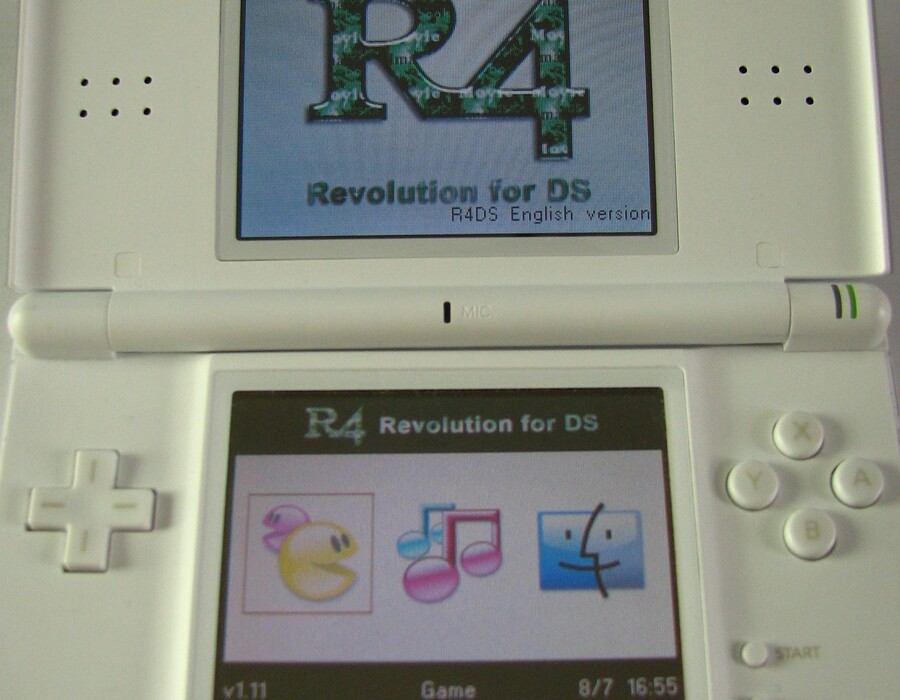 R4 DS: Software