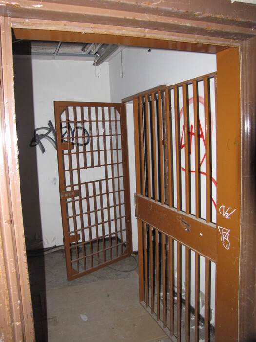 Arrest Cell