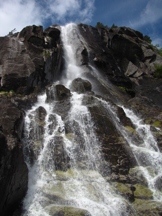 Hengjane Waterfall