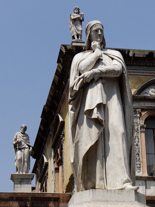 Dante Alighieri Statue (Verona)