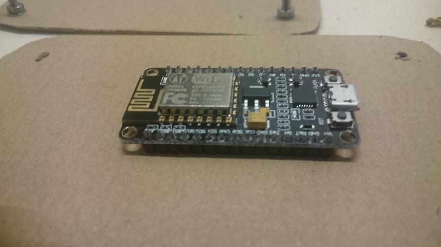 the node is simply mounted by pushing the pins through the slits the node is simply mounted by pushing the pins through the slits