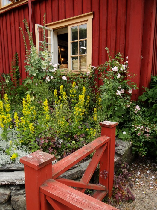 At Sundsby Säteri